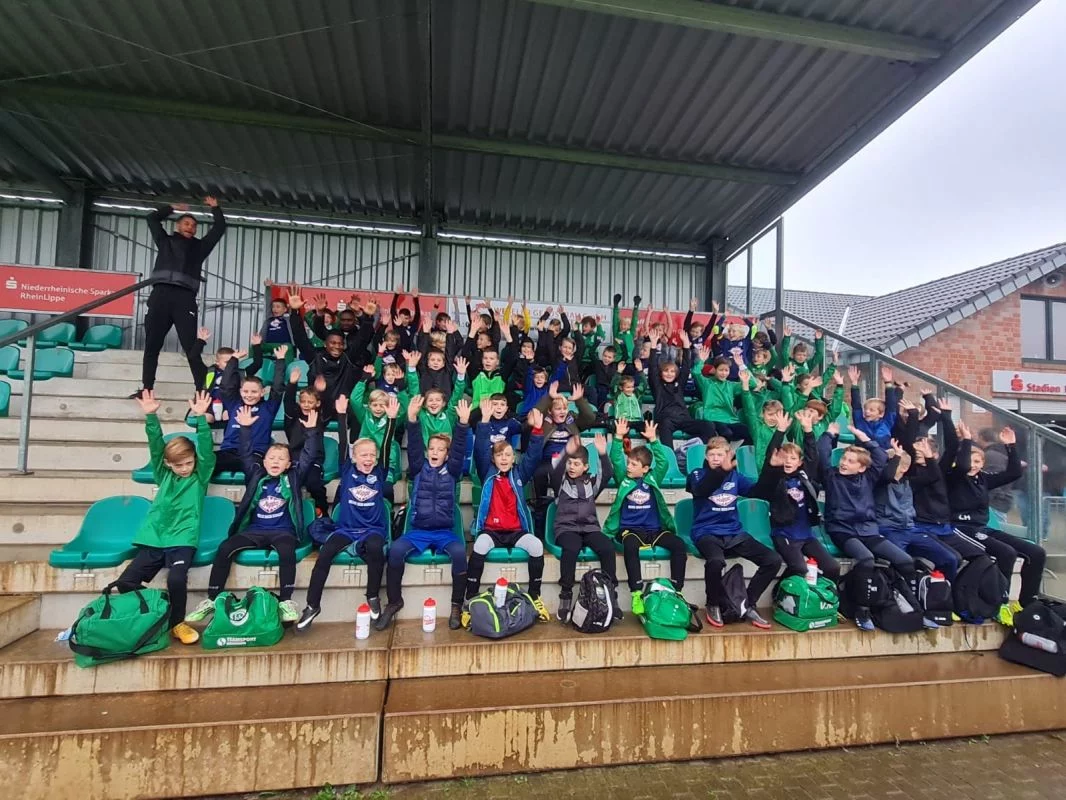 Herbst-Camp_Fussballschule-Grenzland_2021 Beitragsbild Herbst-Camp der Fussballschule Grenzland in Wesel mit 59 Kids